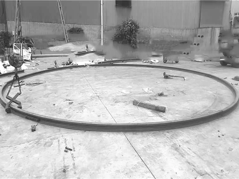 curved rail complete